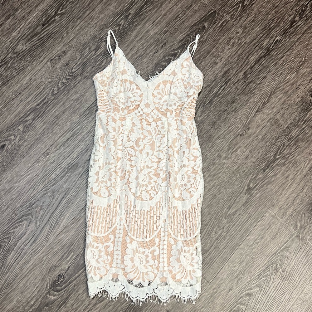 White lace fitted bridal dress